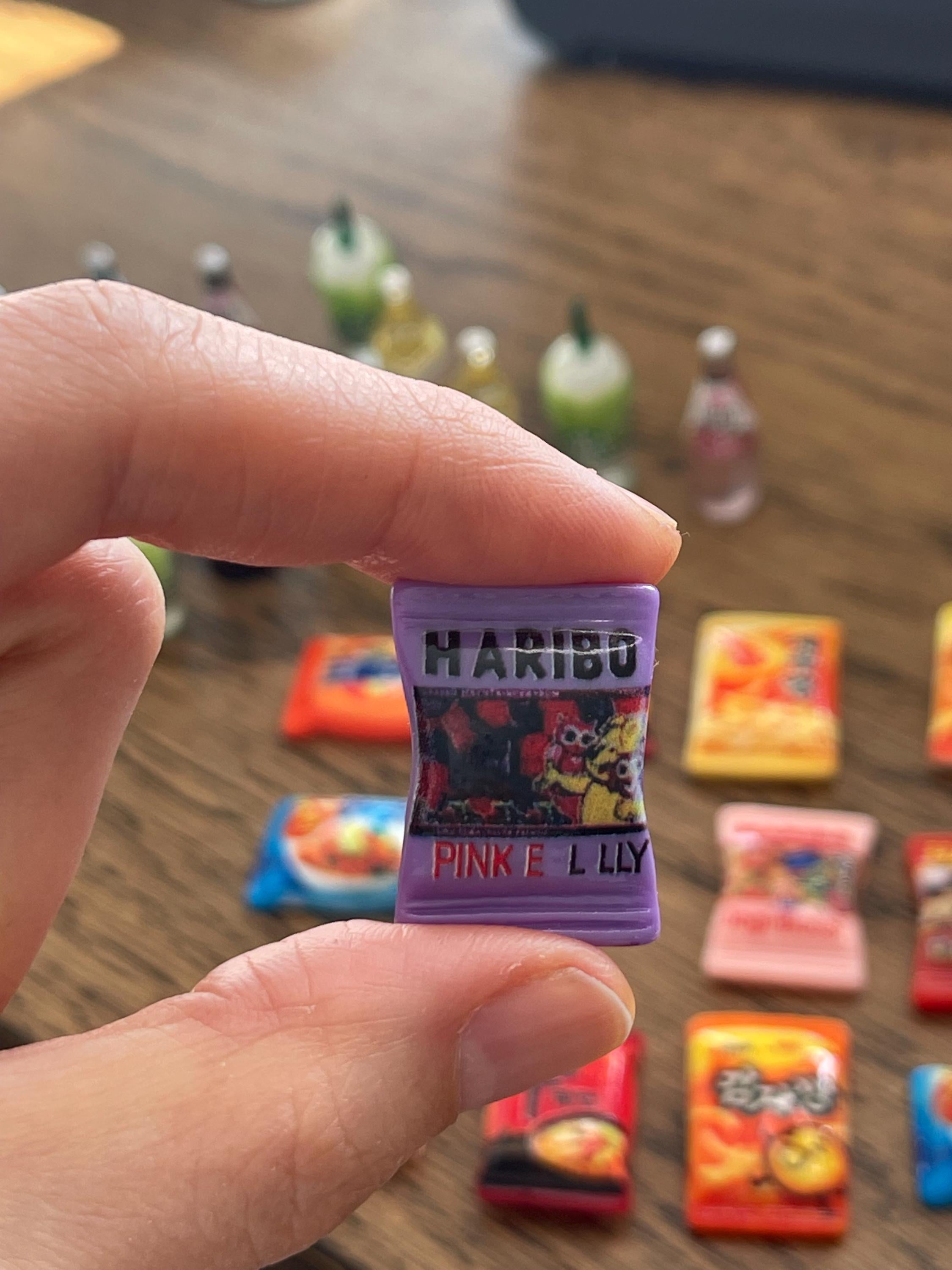 Miniature Korean Snack Magnet: Ramen, Candy Fridge Decor 미니어처 냉장고 자석